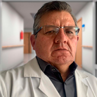 Dr. Edison Patricio Chicaiza Flores, Médico Internista en Quito
