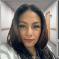 Dra. Tania Carolina Pérez Cárdenas, Pediatría en Quito