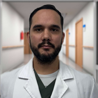 Dr. Juan Esteban Serrano Sáenz, Otorrinolaringología en Quito