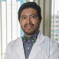 Dr. Julio Pazmiño Moina, Traumatólogo en Quito