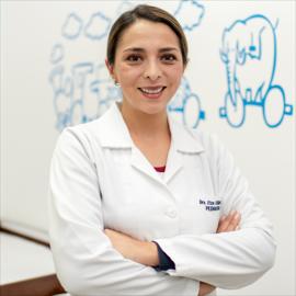 Dra. Etza Atarina Villalva Miranda, Pediatra en Quito