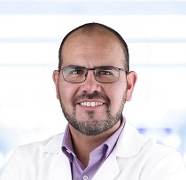 Dr. FRANCISCO VALLEJO, Traumatólogo en Quito