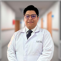 Dr. Israel Dario Carrillo Quisnia, Cirujano Urólogo en Quito