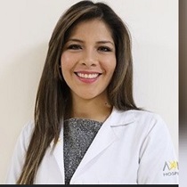 Dra. Jackeline Hoyos, Pediatra en Loja
