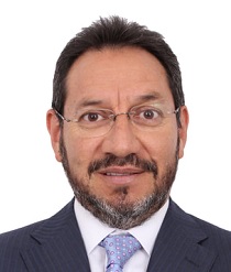 Dr. Fernando Vallejo, Ginecólogo-Obstetra en Quito