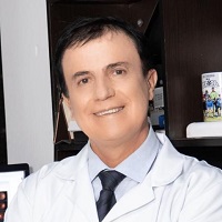 Dr. Luis Enrique Rosales Galarza, Cirujano Oftalmólogo en Ambato