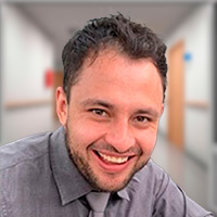 Dr. Carlos Guerrero Solís, Medicina Interna y Reumatología en Loja