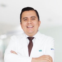 Dr. Javier Lapo, Ginecólogo-Obstetra en Loja