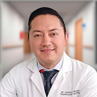 Dr. Oswaldo Adrián Vargas Sanguil, TRAUMATOLOGIA Y ORTOPEDIA en Ambato